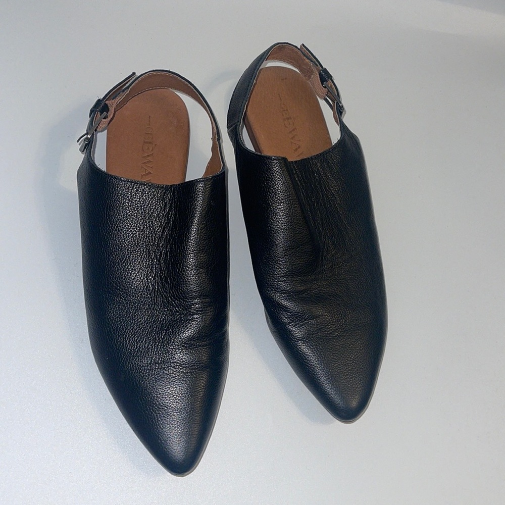 GeeWawa black leather mules size 8.5